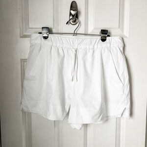 Lululemon Cinchable Waist High-Rise Woven Short 3.5"